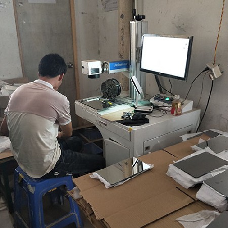 化妆品镜片激光雕刻